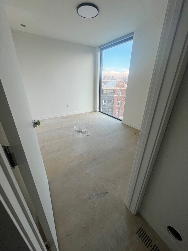 Photo - 238-238 Wellington Crescent Unit 5