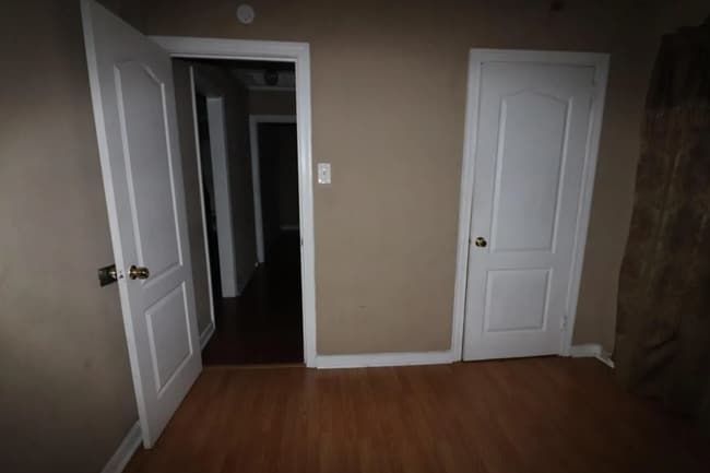 Photo - 3 bedrooms 1 bath $1100 per month  Section...