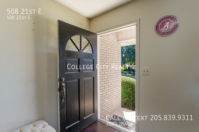 Photo - 508 21st St E