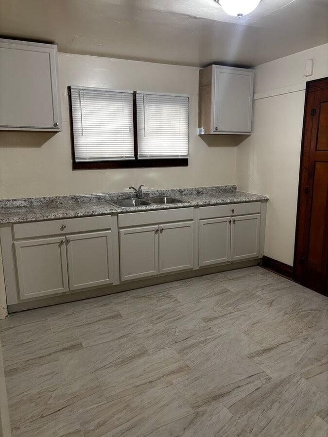 Photo - 3323 N 44th St Unit 3325