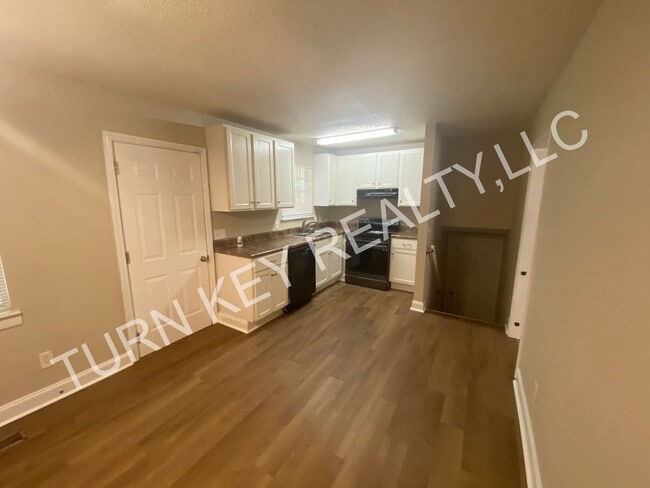 Photo - 1608 Azalea Dr