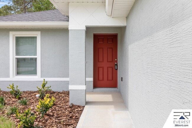 Photo - LIKE NEW 3/2/1 TOWNHOUSE IN BEAUTIFUL SEMINOLE WOODS