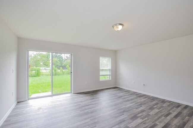 Photo - 23 Ryecliffe Dr