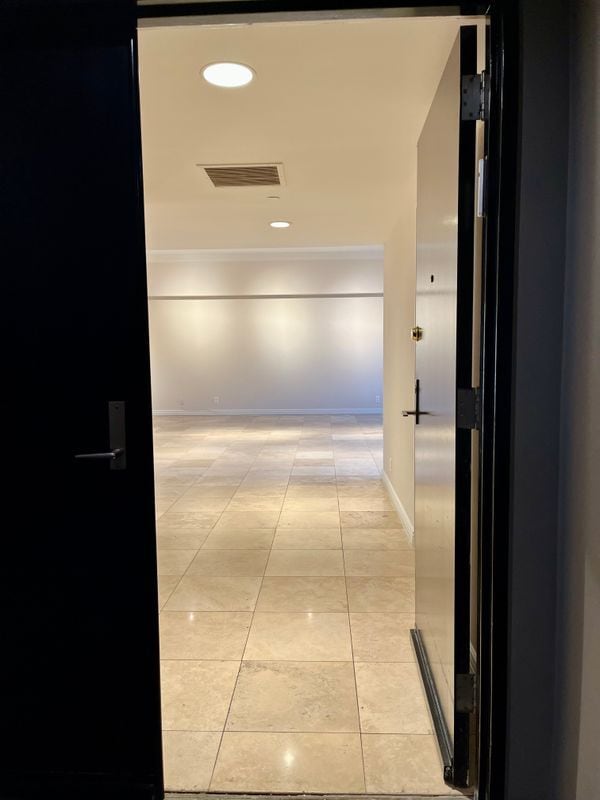 Building Photo - 10445 Wilshire Blvd