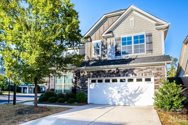 Building Photo - 5818 Glenmore Garden Dr