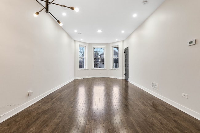 Photo - 1707 N Harding Ave Unit 1