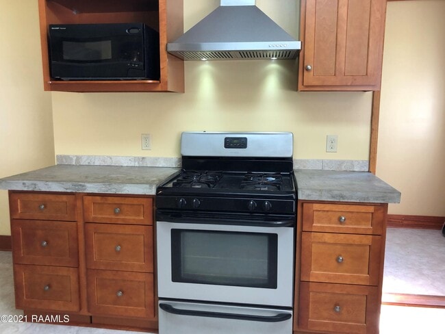 Photo - 505 St Camille St