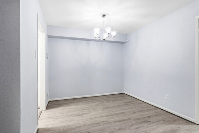 Photo - 2744 Briarhurst Dr Unit 49