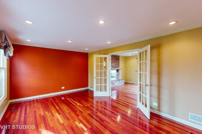 Photo - 712 N Victoria Dr