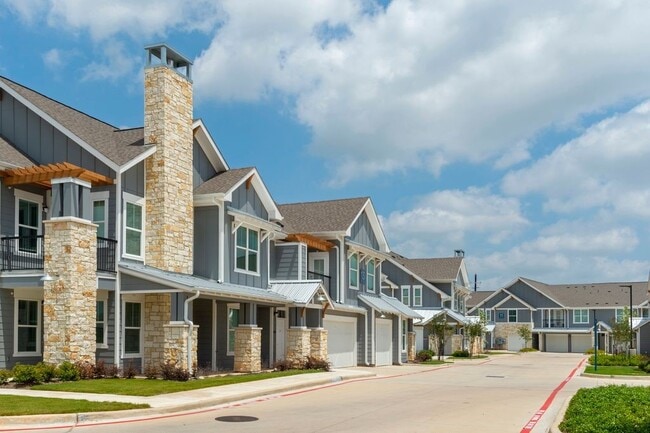 Building Photo - 11250 Mason Rd Unit 6105