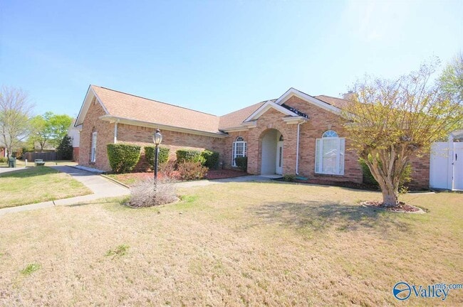 Building Photo - 209 Bridgeway Cir Rental