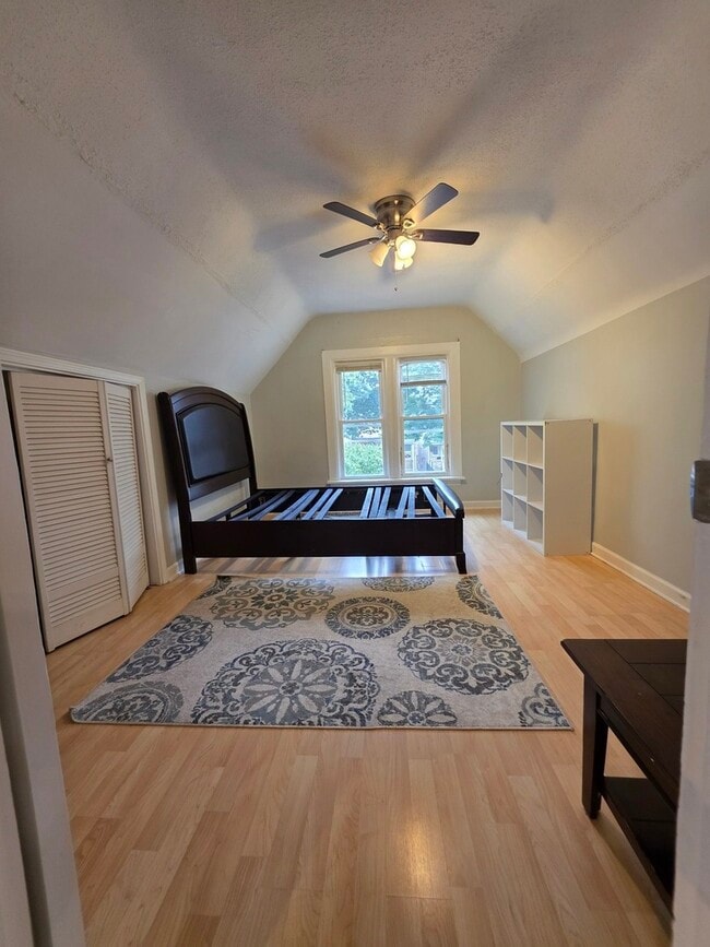 Photo - 3419 W Beach Ave
