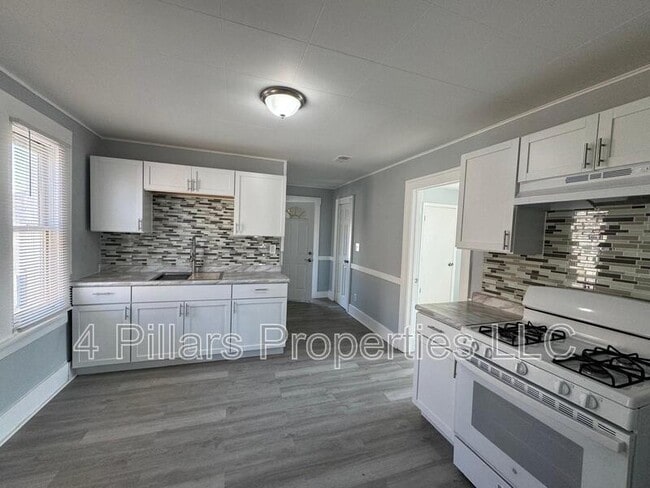 Photo - 1115 W 150th St Unidad 2nd Floor