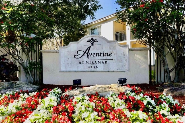Building Photo - 2548 Centergate Dr Unit 107