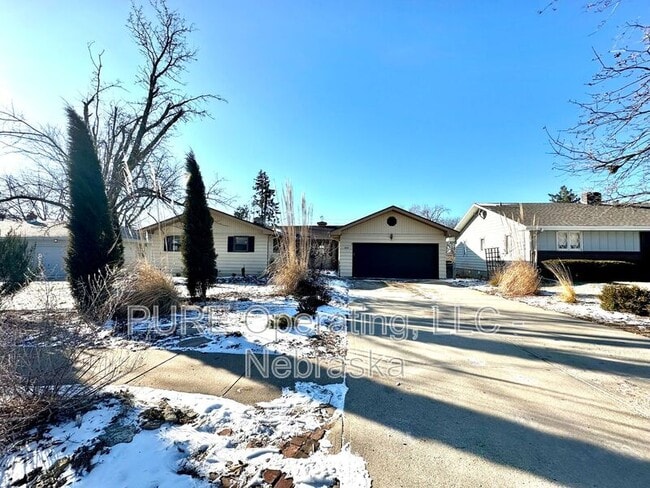 Photo - 1024 N 74th Ave