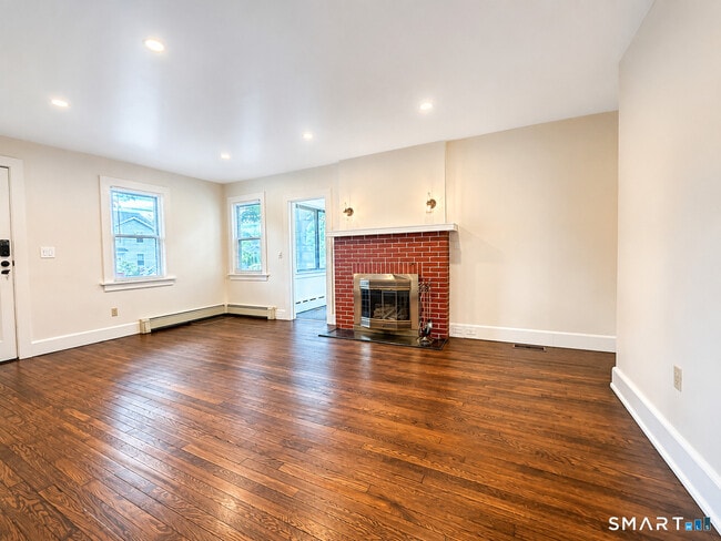 Photo - 291 Strawberry Hill Ave
