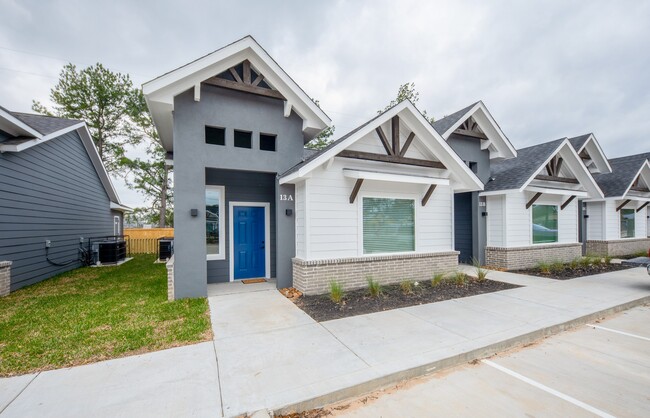 Photo - 10317 Lake Rd Unit 13B