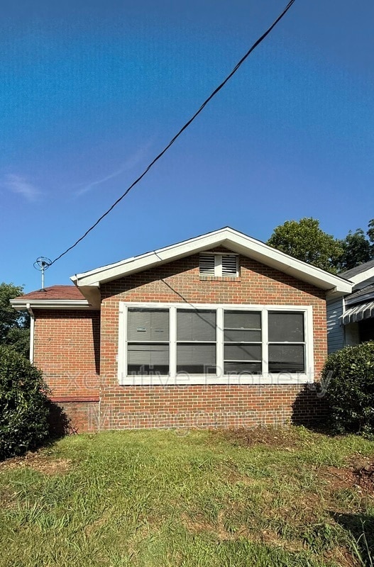 Photo - 914 18th Way SW