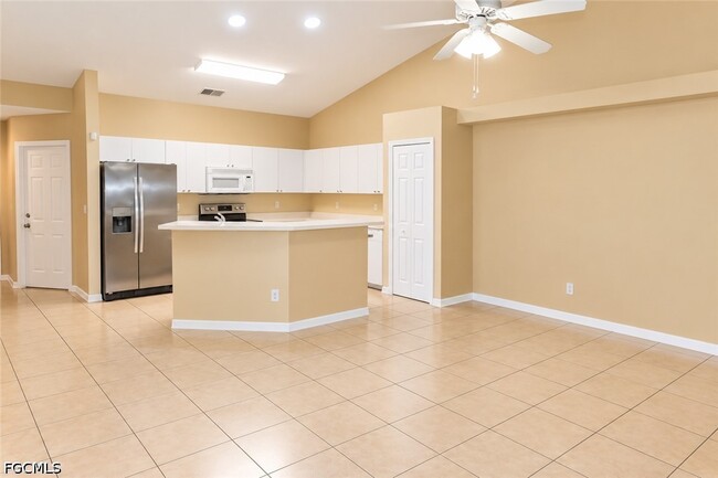 610 SW 47th St