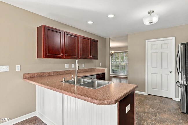 570 Buchanan Rd