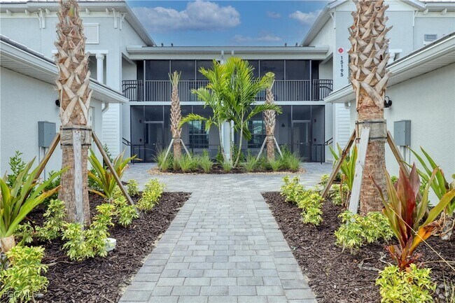Building Photo - 15195 Bluffton Unit 917 Rental
