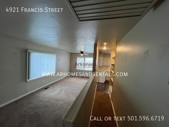 Photo - 4921 Francis St