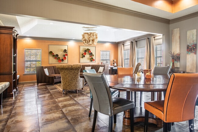 Leasing Center