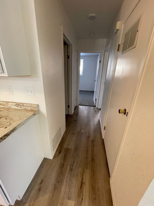 Photo - 401 E Jefferson Ave Unidad D