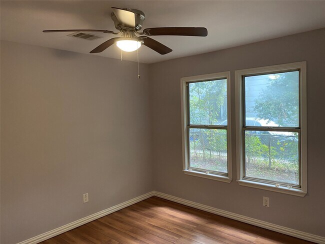 Photo - 819 Eubanks St