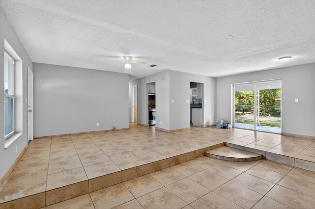 Photo - 4810 NW 19th St