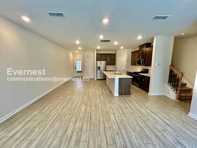 Photo - 322 Timberland Ave