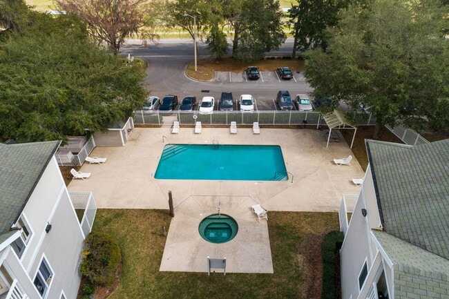 Photo - 4000 SW 23rd St Unit 2