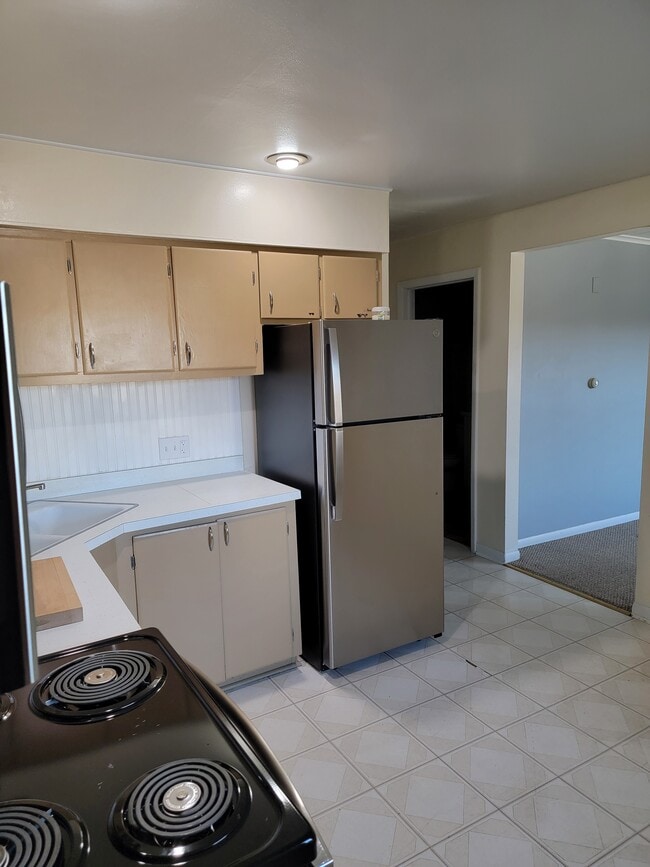 Building Photo - 110 W Main St Unit Coach House