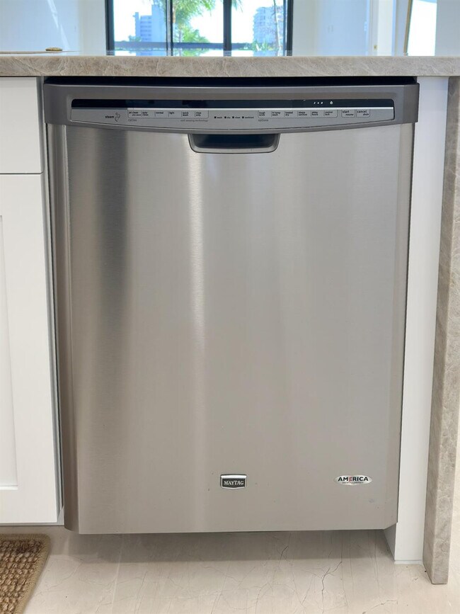 Photo - 4800 Bayview Dr Unit 503