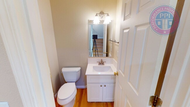 Photo - BETHANY - Kaiser Woods / Beautiful Updates...