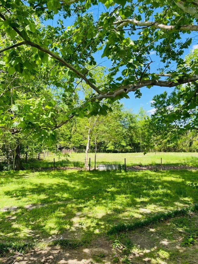 Photo - Spacious Duplex just north of I10 and Monroe