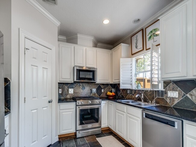 Photo - 1159 Enclave Square E