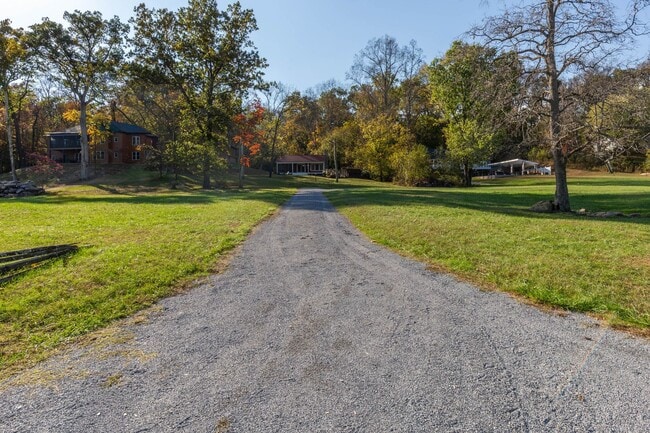 Photo - 1 bed, 1 bath River View Cottage in Charle...