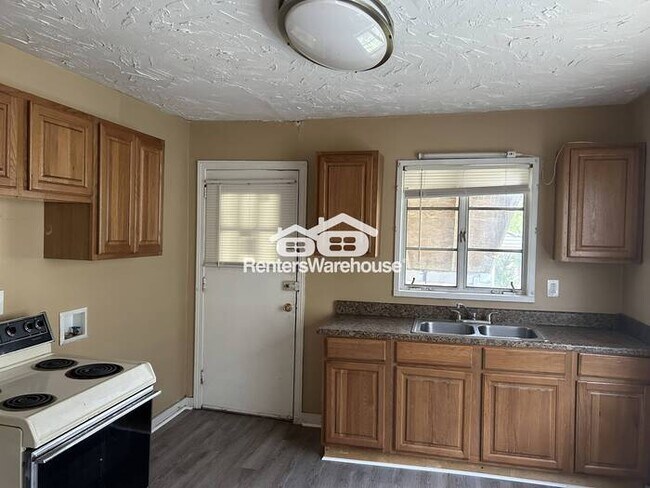 Photo - Affordably priced 3 bedroom, 1 bathroom home with Fence backyard in the West End Subdivision of B...