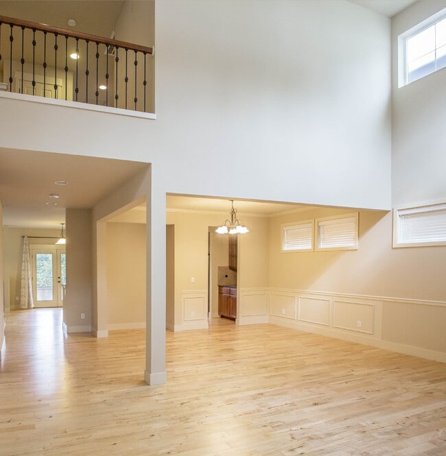 Photo - Beautiful 4 Bedroom in Bothell