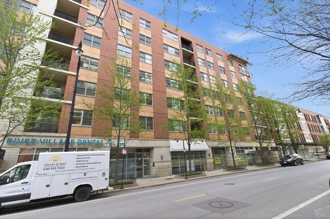 Building Photo - 873 N Larrabee St Unit #507