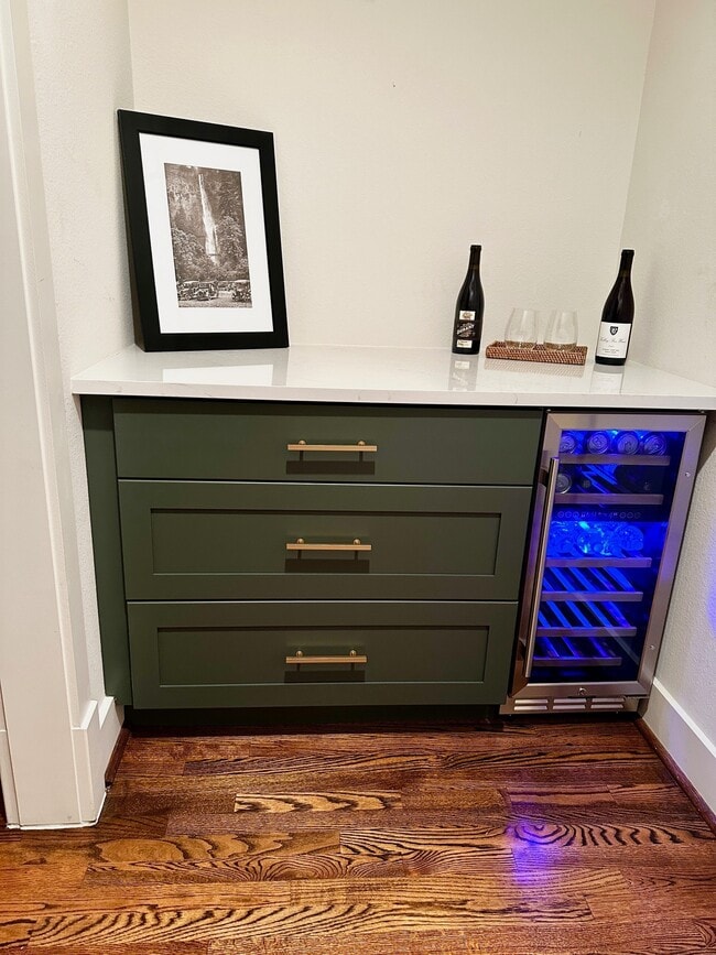 Building Photo - 1613 Prospect St