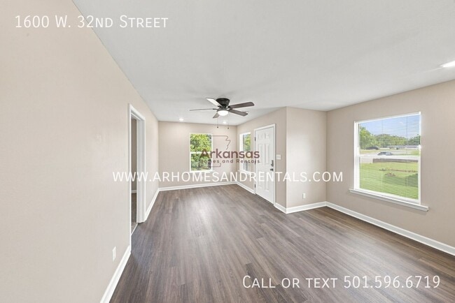 Photo - 1600 W 32nd St