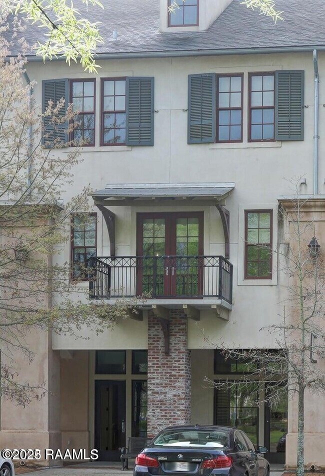 Photo - 605 Silverstone Rd Unidad 205b