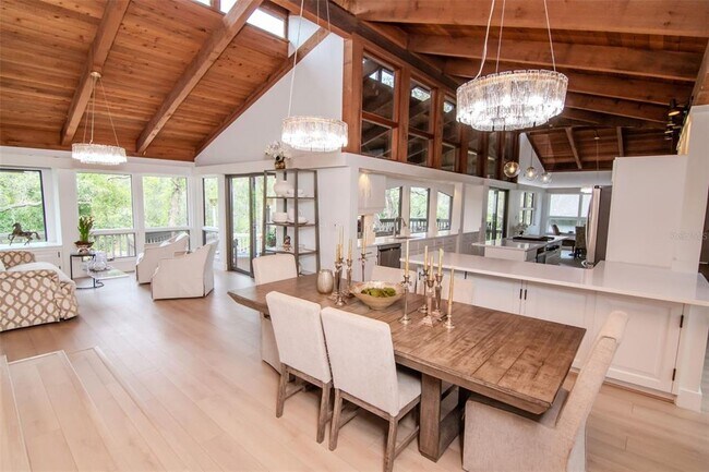 Photo - 1296 Weybridge Ln