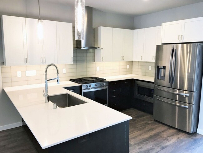 8536 22nd Pl NE