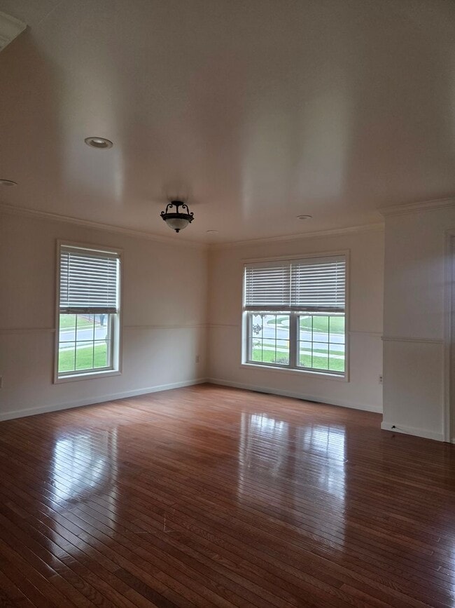 Photo - 110 Smith Rd