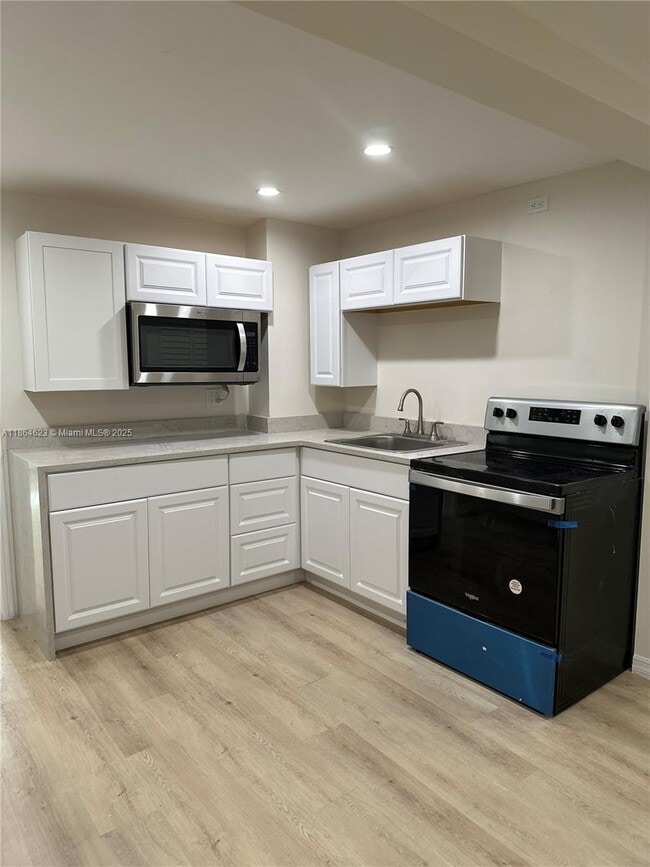 Building Photo - 3460 NW 6th St Rental