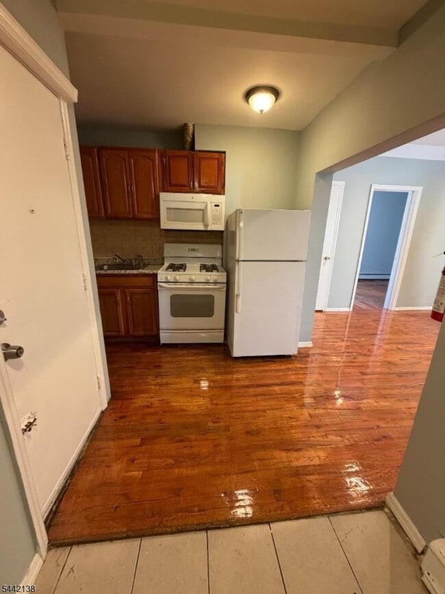 Photo - 537 Summer St