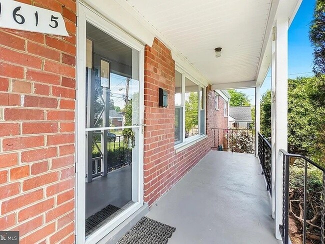 Photo - 1615 Parham Pl